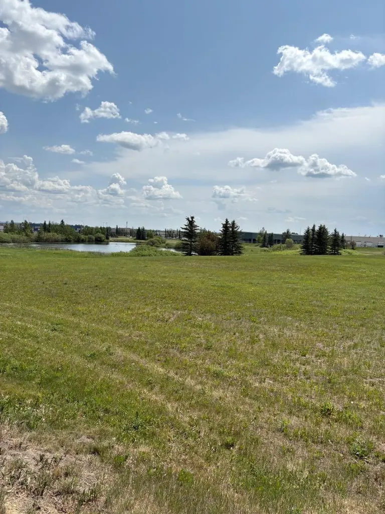 13 Burnt Basin Street Red Deer AB T4N 4K9