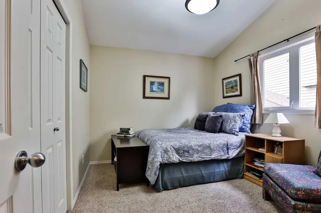 19 Firelight Way W Lethbridge AB T1J 4W1