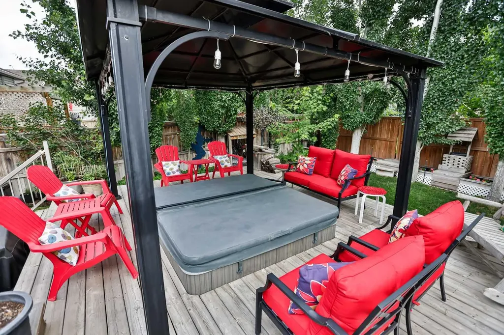 19 Firelight Way W Lethbridge AB T1J 4W1