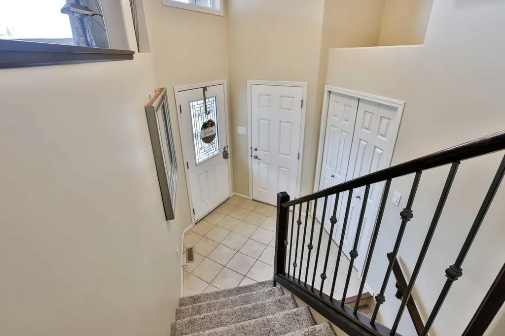 19 Firelight Way W Lethbridge AB T1J 4W1