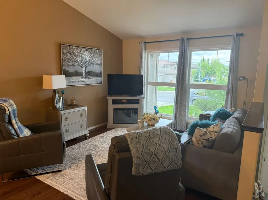 19 Firelight Way W Lethbridge AB T1J 4W1