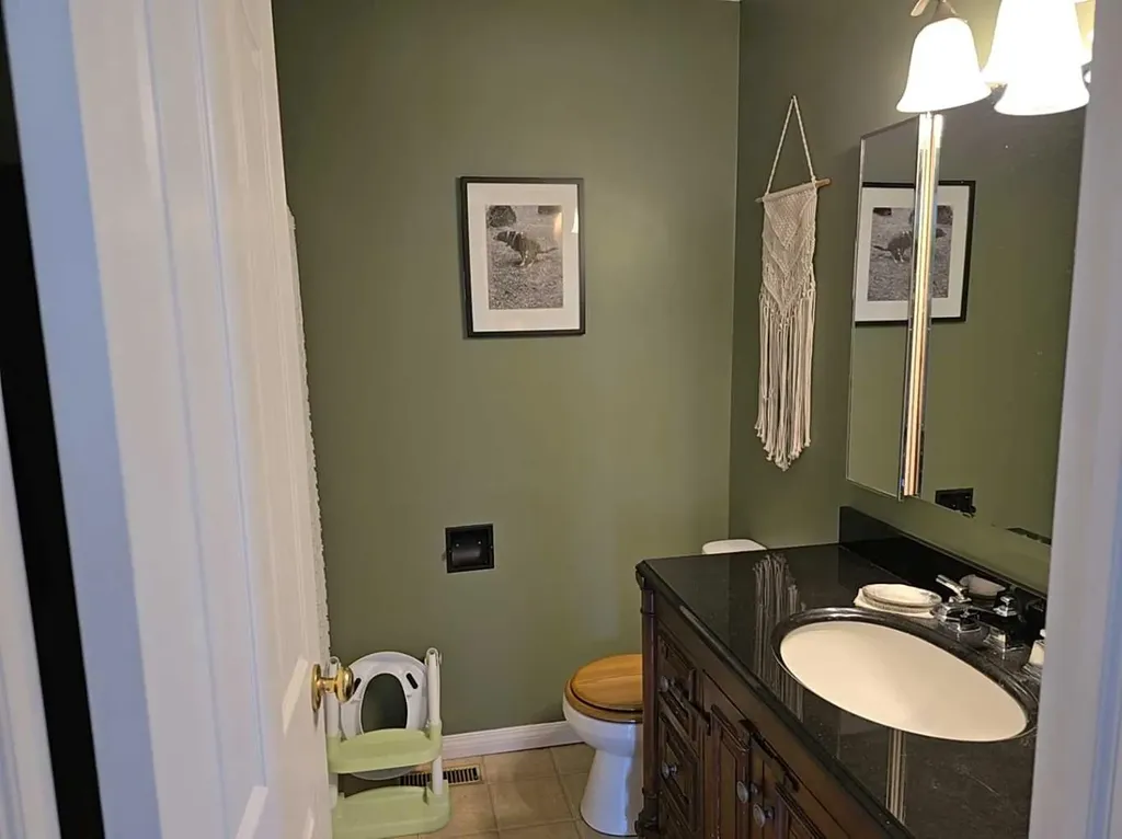 401 7 Avenue Fox Creek AB T0H1P0
