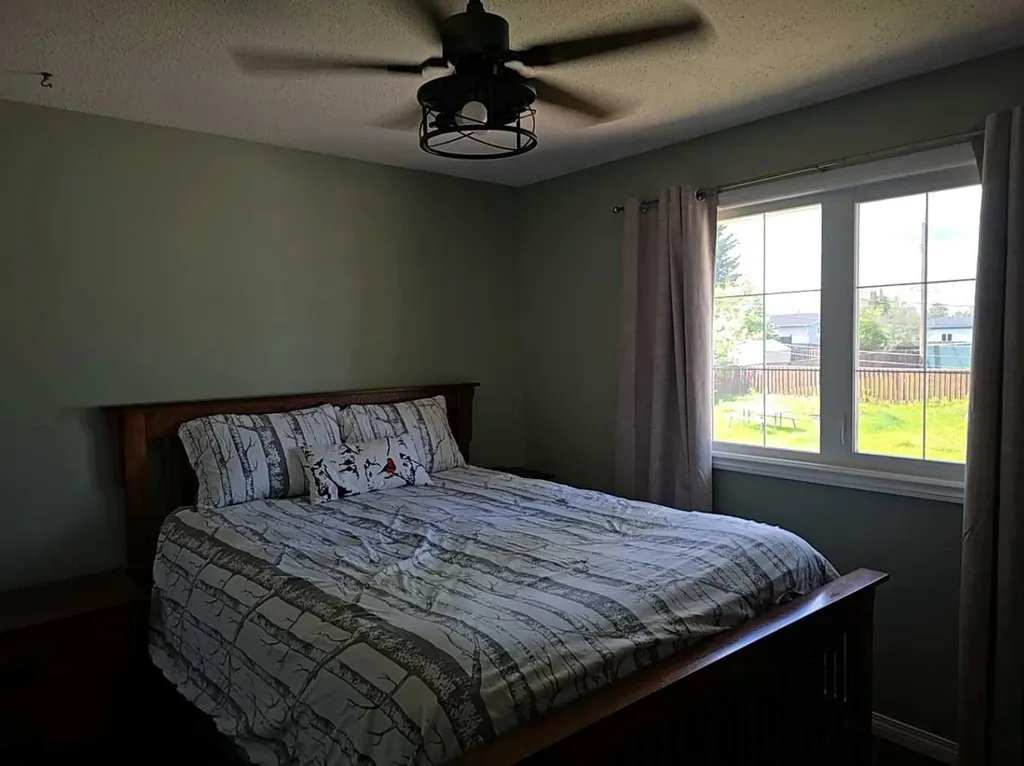 401 7 Avenue Fox Creek AB T0H1P0