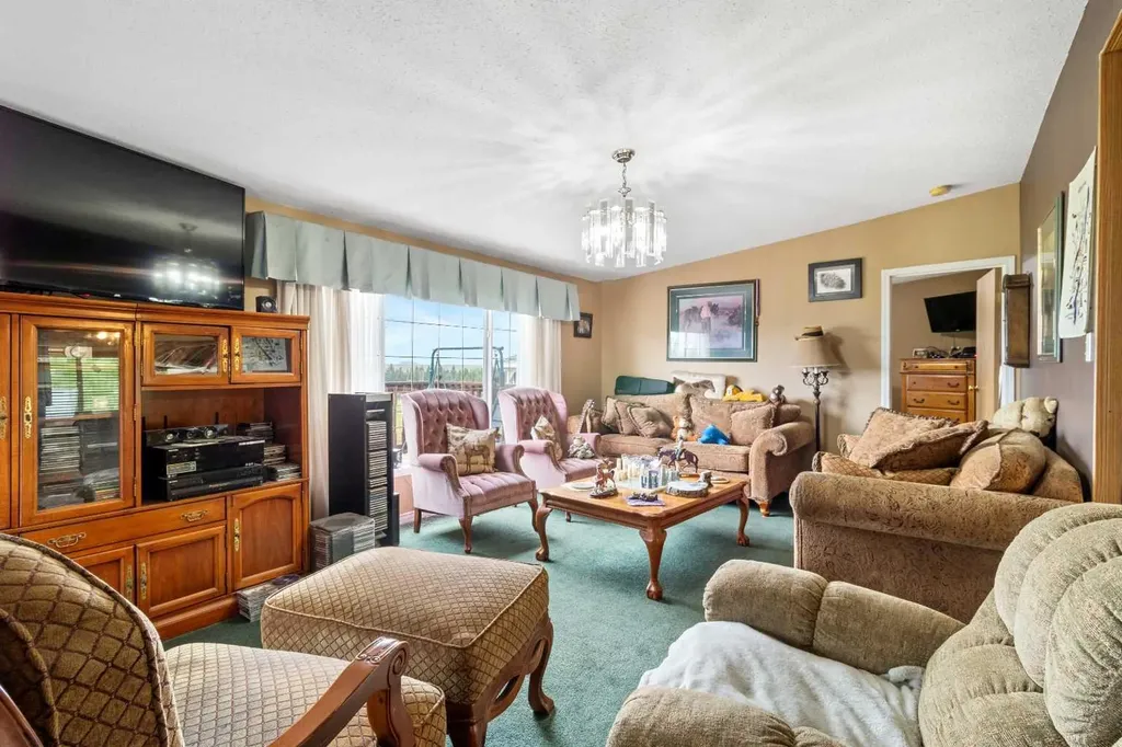 25579 Twp Road 382 Rural Red Deer County AB T4N 5E2