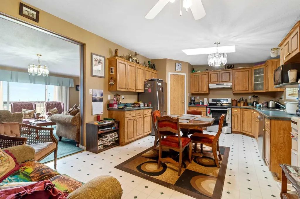 25579 Twp Road 382 Rural Red Deer County AB T4N 5E2