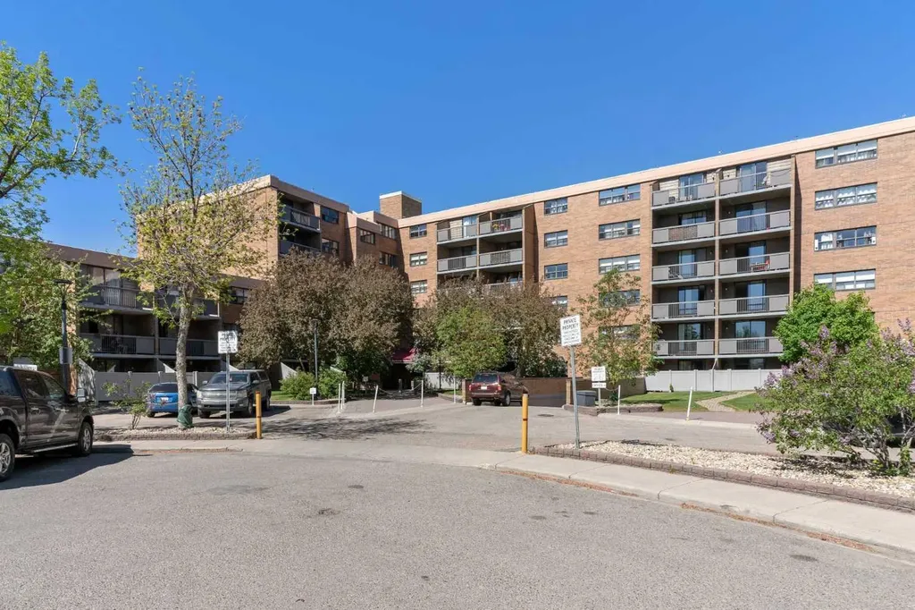 30 Mchugh Court NE Calgary AB T2E7X3