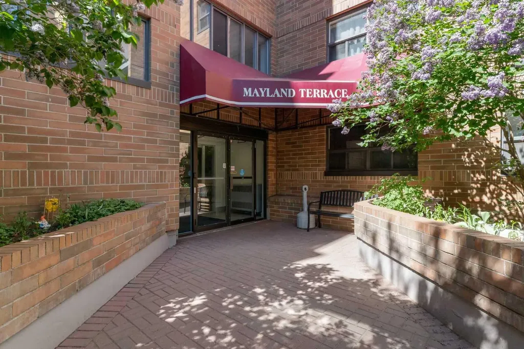 30 Mchugh Court NE Calgary AB T2E7X3