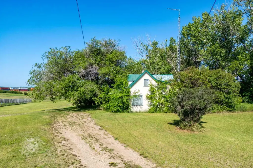 5124 53 Street Rural Wainwright No. 61 M.d. Of AB T0B 1K0