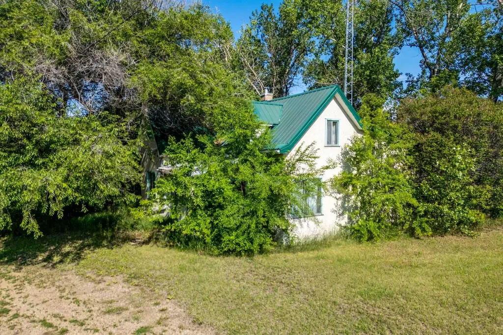 5124 53 Street Rural Wainwright No. 61 M.d. Of AB T0B 1K0