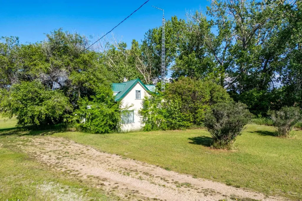 5124 53 Street Rural Wainwright No. 61 M.d. Of AB T0B 1K0
