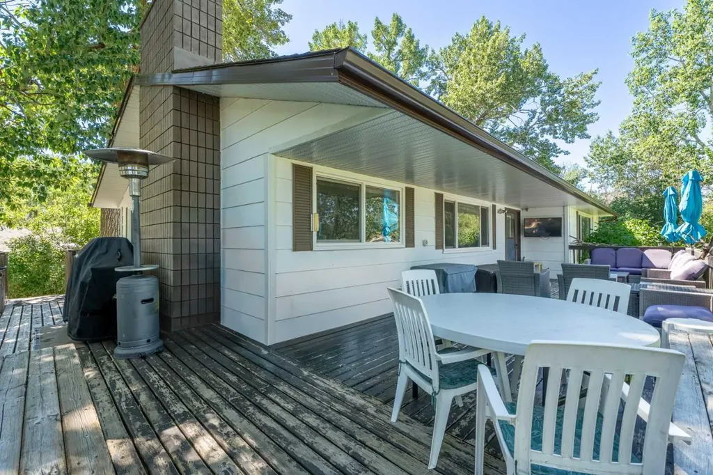 530027 56 Street E Rural Foothills County AB T1V1P6