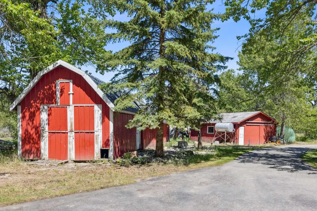 530027 56 Street E Rural Foothills County AB T1V1P6