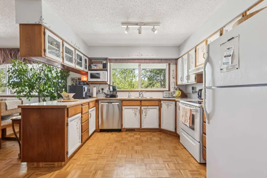 530027 56 Street E Rural Foothills County AB T1V1P6