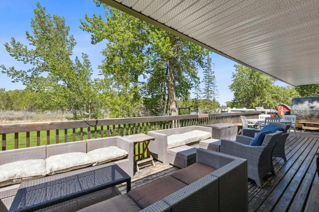 530027 56 Street E Rural Foothills County AB T1V1P6