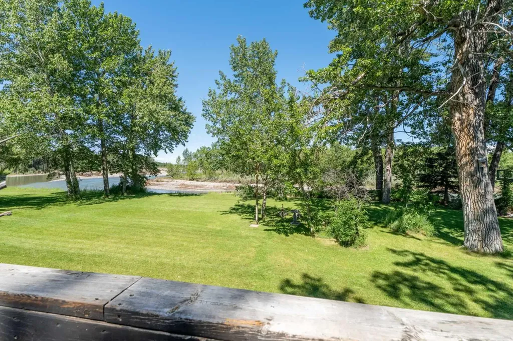 530027 56 Street E Rural Foothills County AB T1V1P6