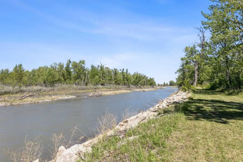 530027 56 Street E Rural Foothills County AB T1V1P6