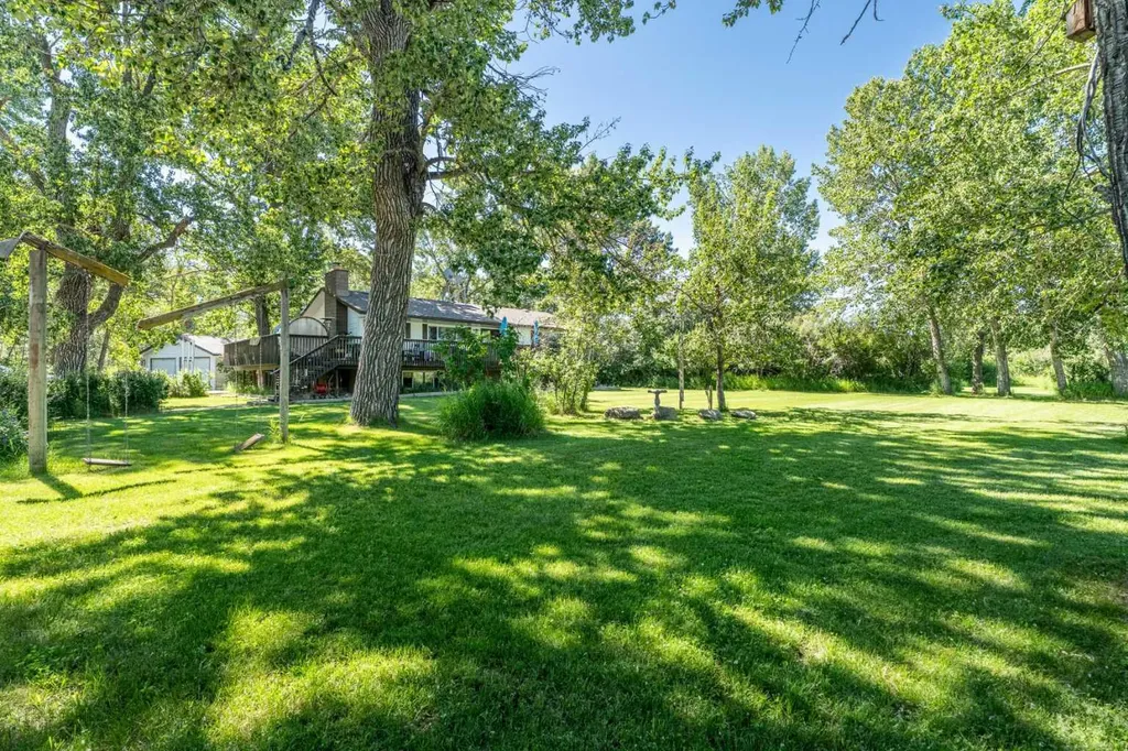 530027 56 Street E Rural Foothills County AB T1V1P6