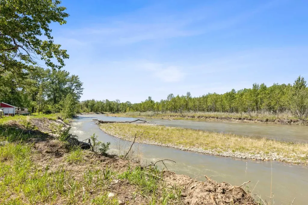 530027 56 Street E Rural Foothills County AB T1V1P6