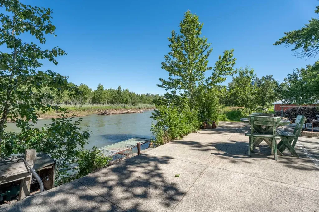 530027 56 Street E Rural Foothills County AB T1V1P6