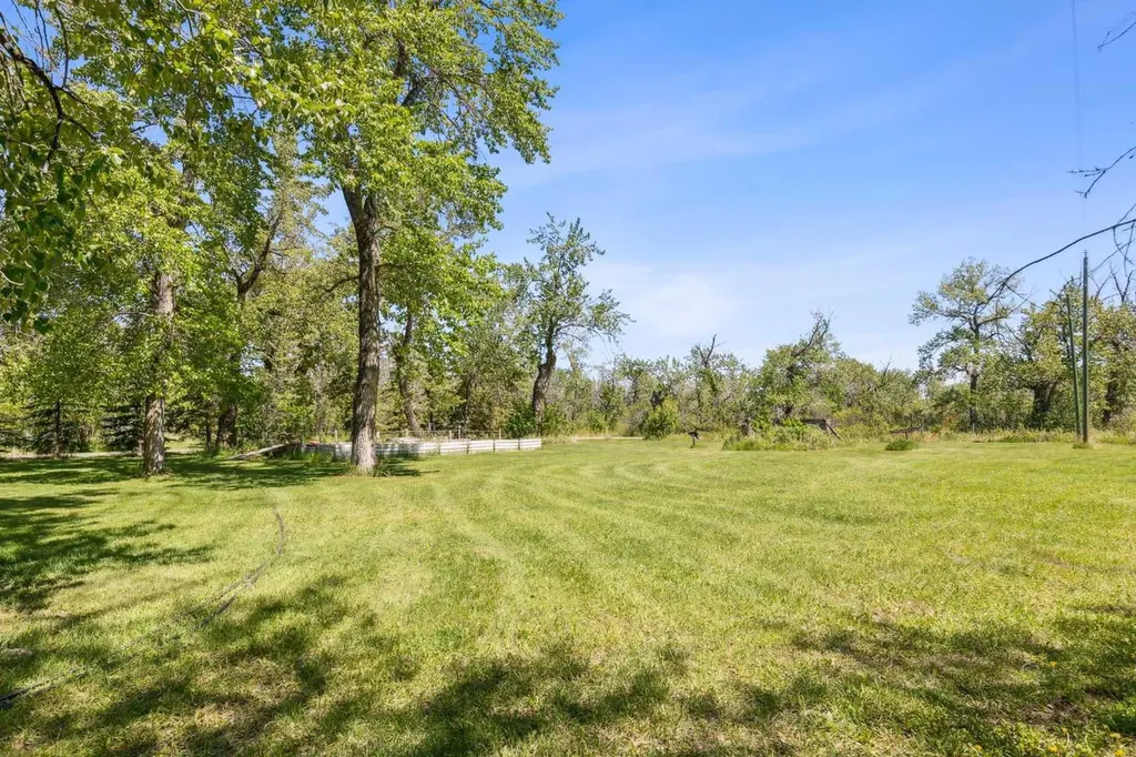 530027 56 Street E Rural Foothills County AB T1V1P6