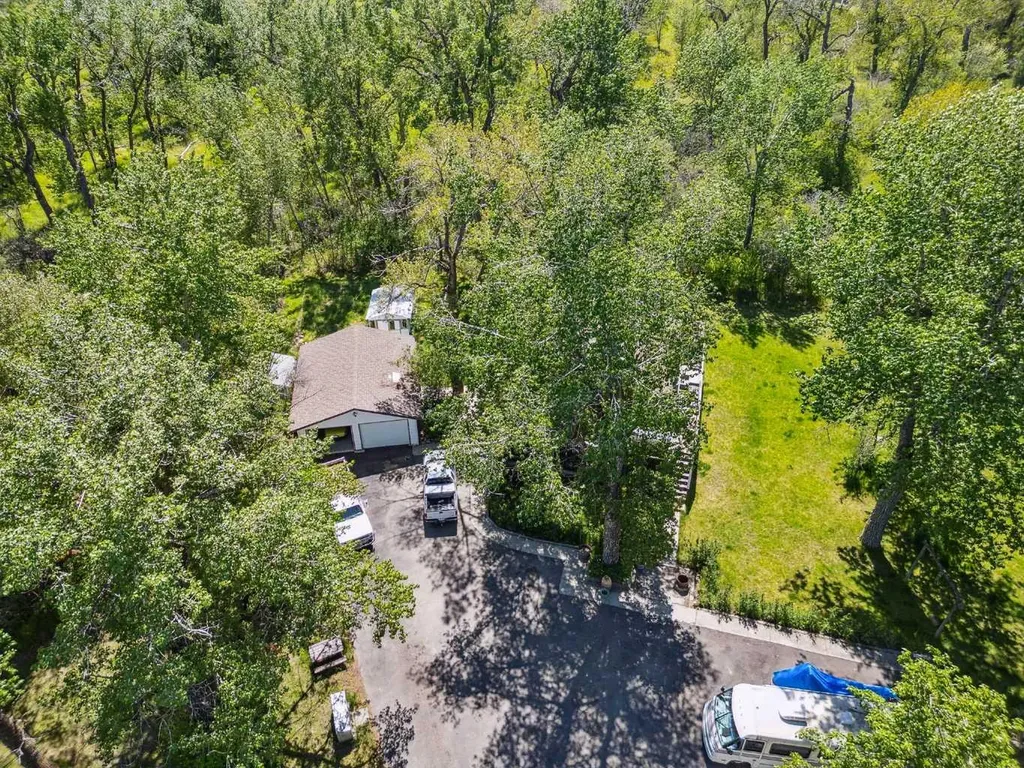 530027 56 Street E Rural Foothills County AB T1V1P6
