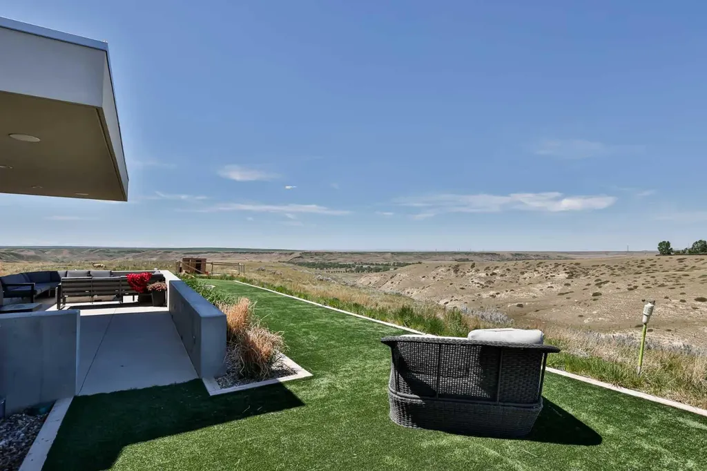 403 Meadow Lark Drive Rural Lethbridge County AB T1J 5R8