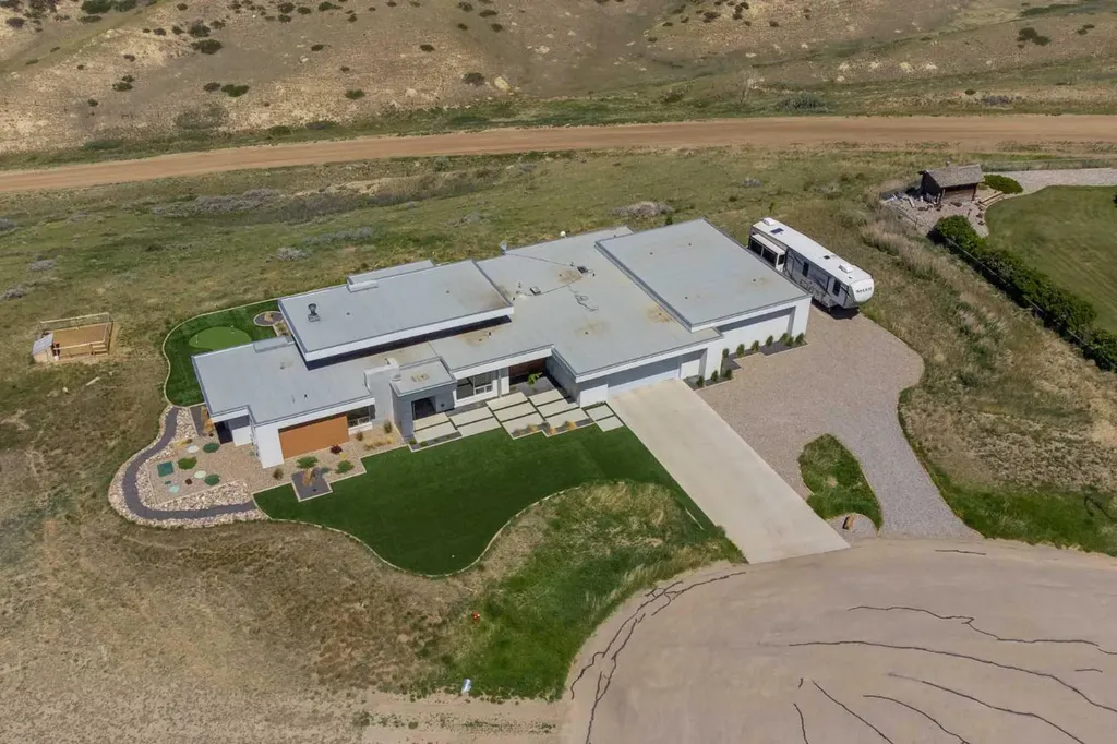 403 Meadow Lark Drive Rural Lethbridge County AB T1J 5R8