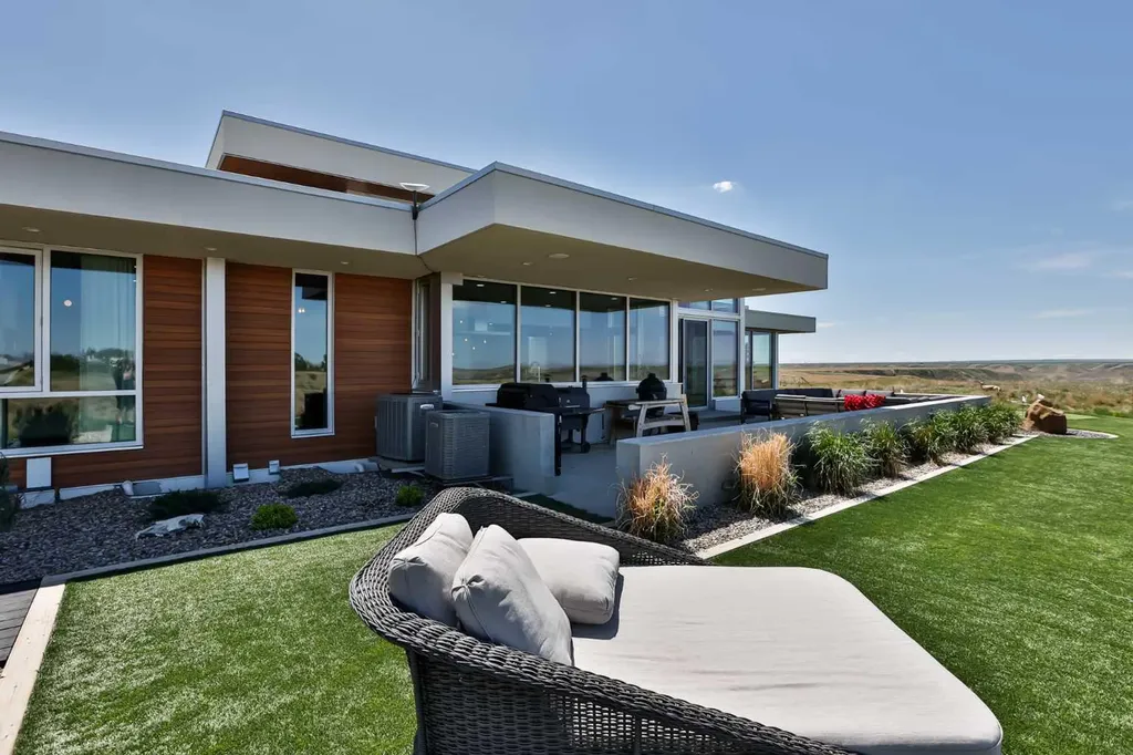 403 Meadow Lark Drive Rural Lethbridge County AB T1J 5R8