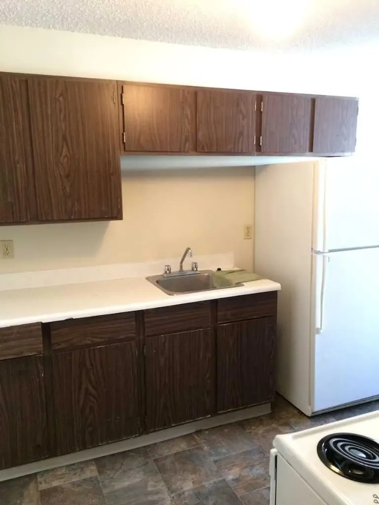 4607 73 Street NW Calgary AB T3B2M3