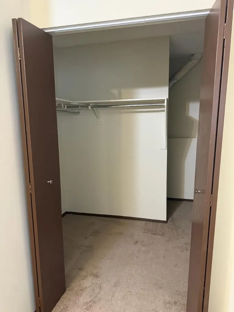 4607 73 Street NW Calgary AB T3B2M3