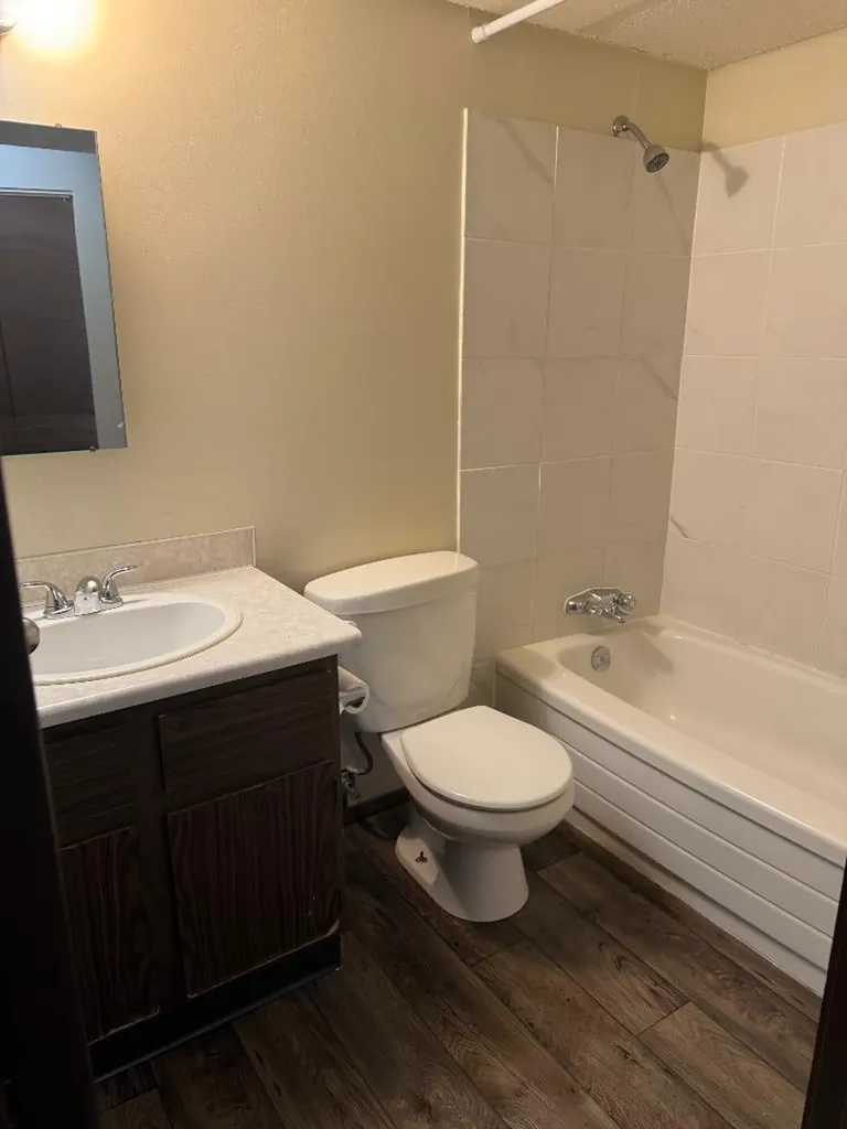 4607 73 Street NW Calgary AB T3B2M3