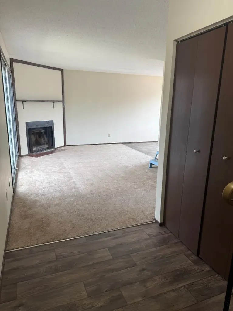 4607 73 Street NW Calgary AB T3B2M3