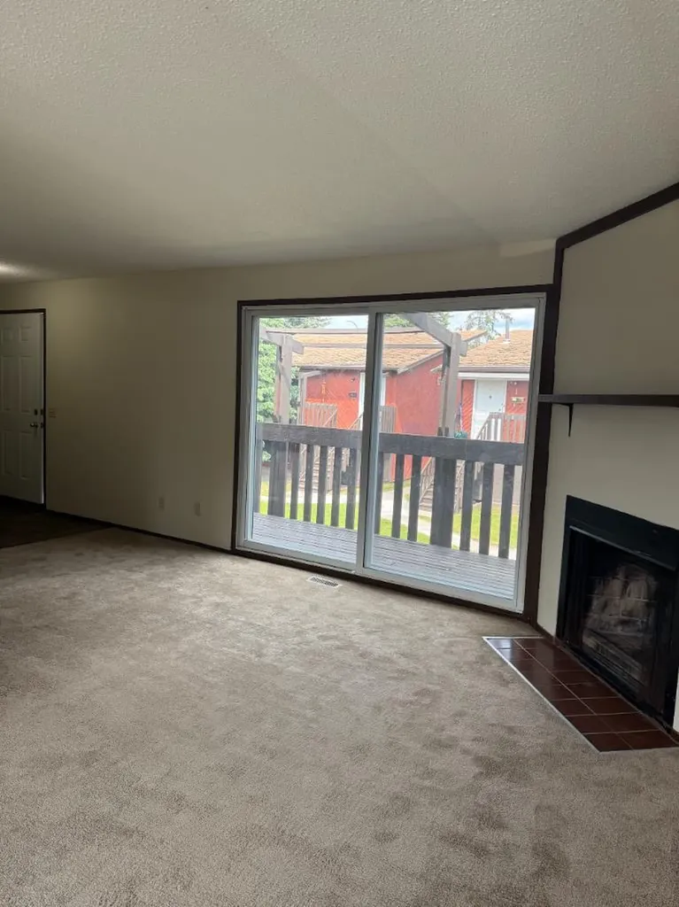 4607 73 Street NW Calgary AB T3B2M3