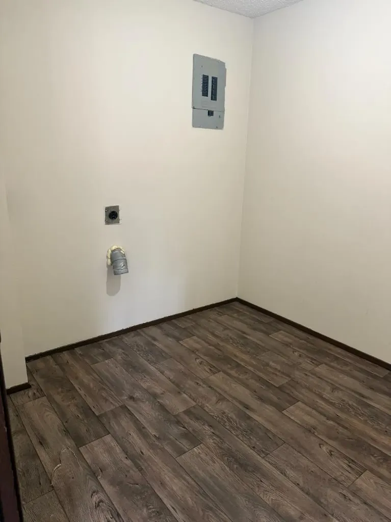 4607 73 Street NW Calgary AB T3B2M3
