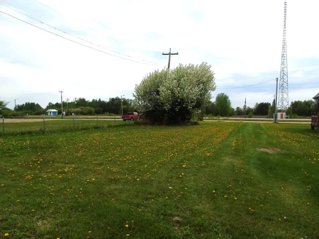 Lot 2 1st Street E Faust AB T0G 0X0