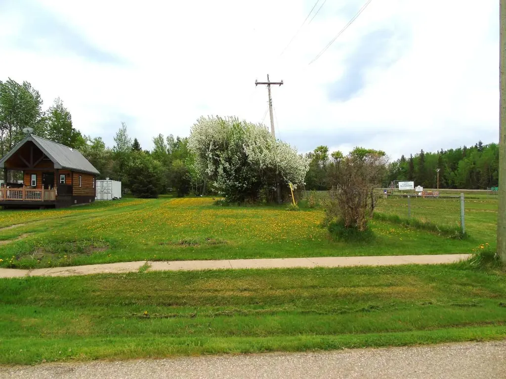 Lot 2 1st Street E Faust AB T0G 0X0
