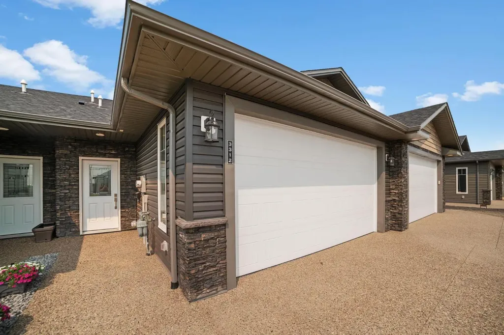 5728 55 Avenue Camrose AB T4V 4V4