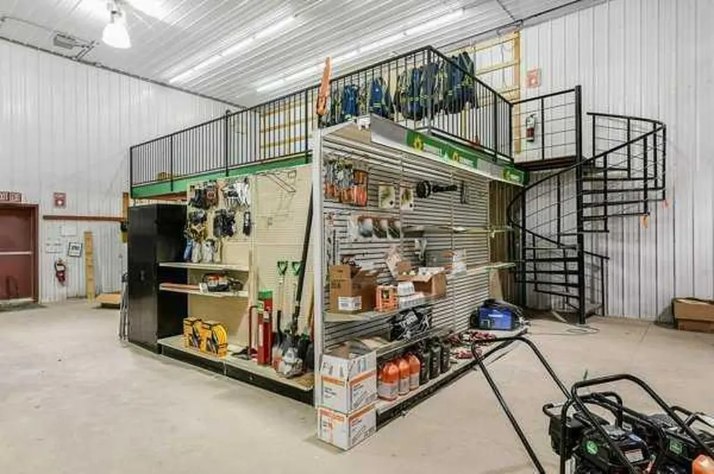 30 Industrial Drive Sylvan Lake AB T4S 1P4