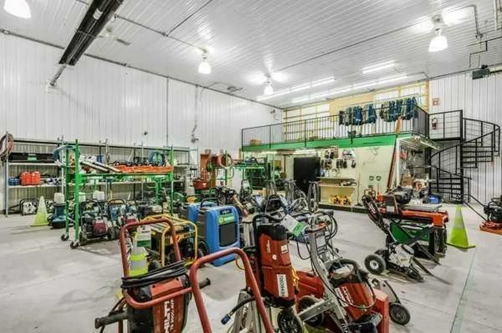 30 Industrial Drive Sylvan Lake AB T4S 1P4