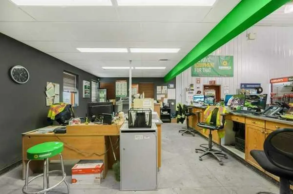 30 Industrial Drive Sylvan Lake AB T4S 1P4