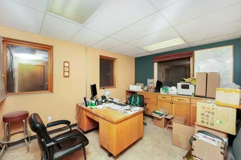 30 Industrial Drive Sylvan Lake AB T4S 1P4