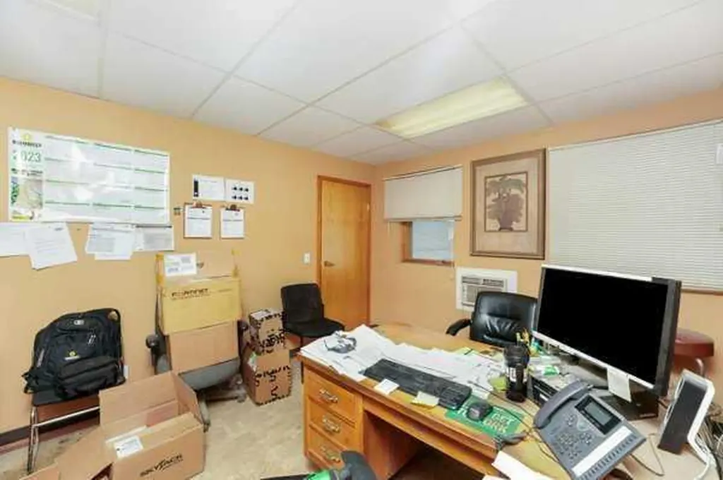 30 Industrial Drive Sylvan Lake AB T4S 1P4
