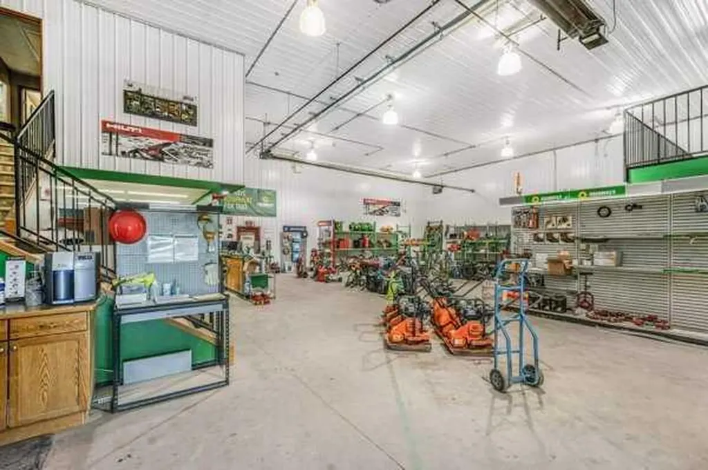 30 Industrial Drive Sylvan Lake AB T4S 1P4