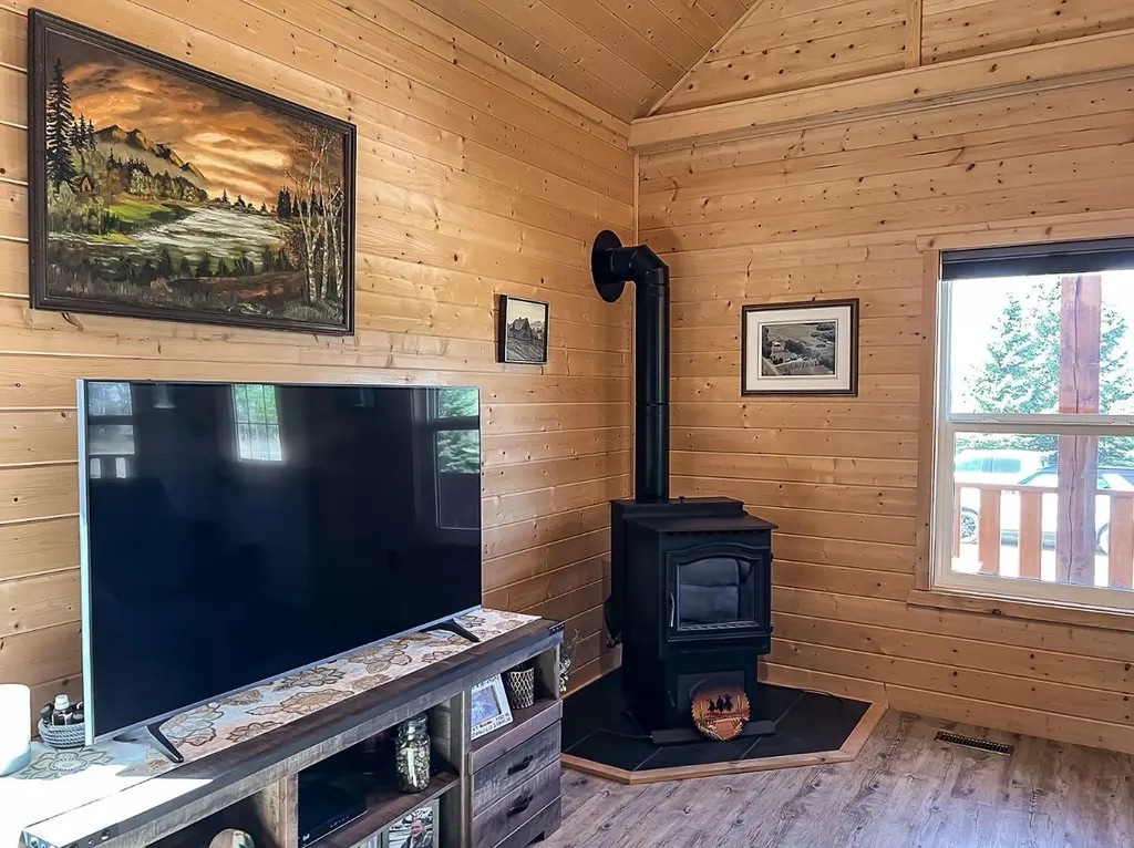 20133 Twp Road 832 St. Isidore AB T0H 1E0