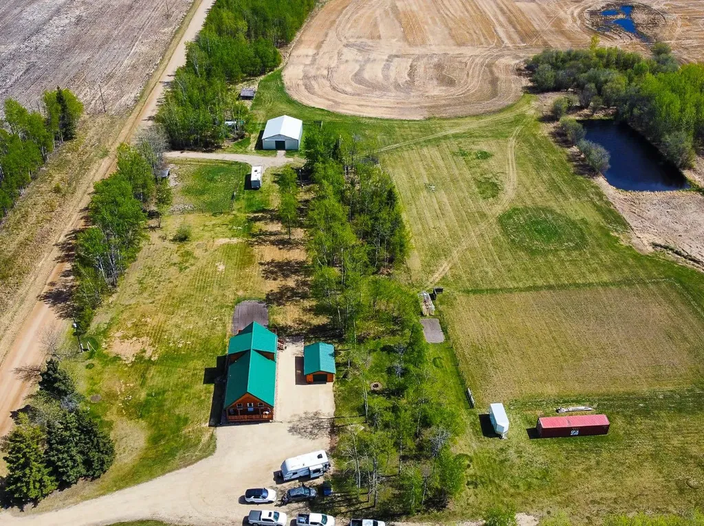 20133 Twp Road 832 St. Isidore AB T0H 1E0