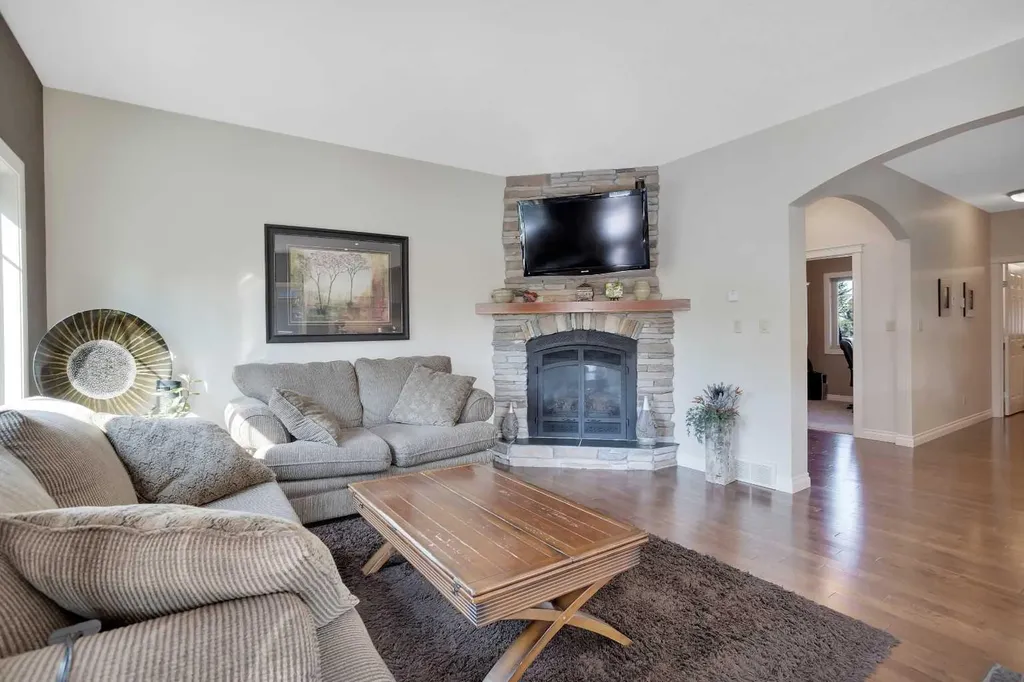 524 Summer Crescent Rural Ponoka County AB T0C 2J0