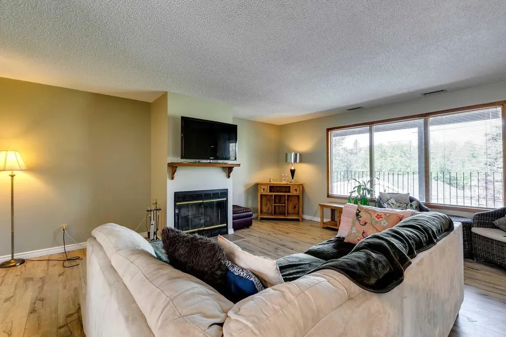 186007 Priddis Valley Road W Rural Foothills County AB T0L1W1