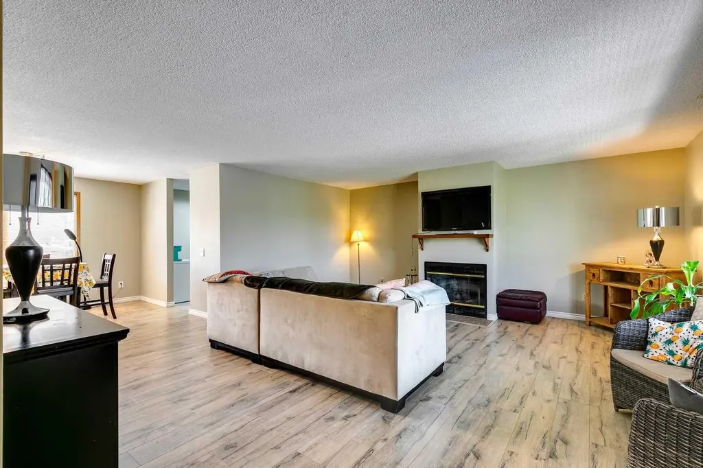 186007 Priddis Valley Road W Rural Foothills County AB T0L1W1