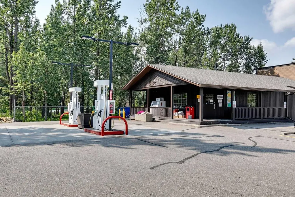 186007 Priddis Valley Road W Rural Foothills County AB T0L1W1