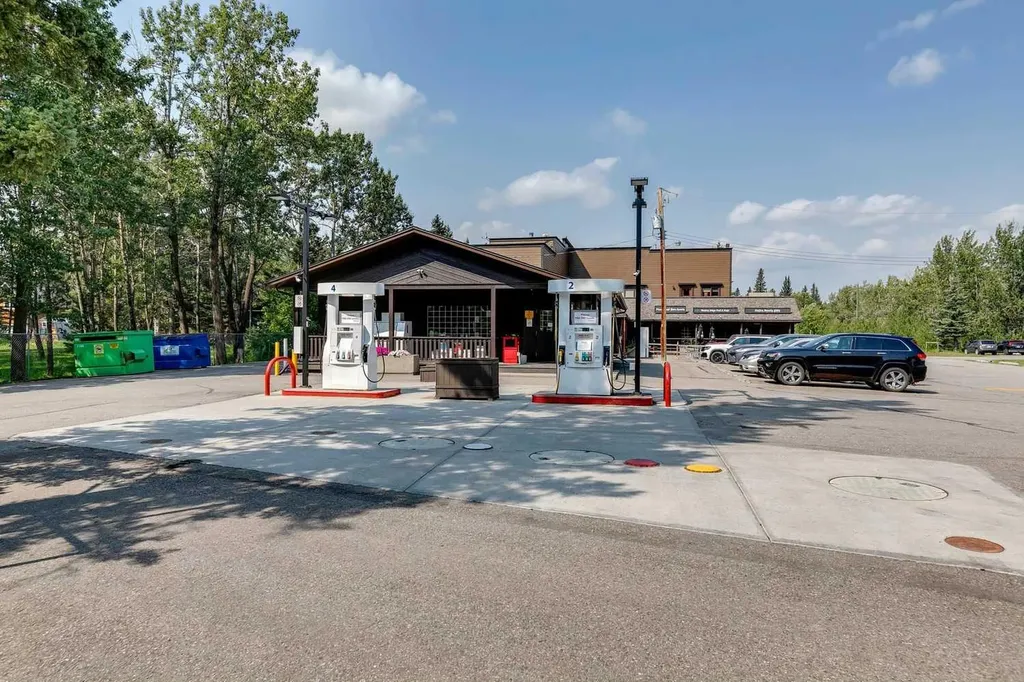 186007 Priddis Valley Road W Rural Foothills County AB T0L1W1